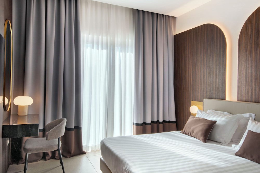 Hotel Europa Di Arzano 29/65
