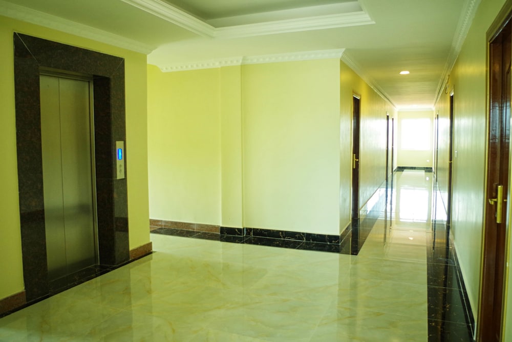 Golden Star Inn 32/40