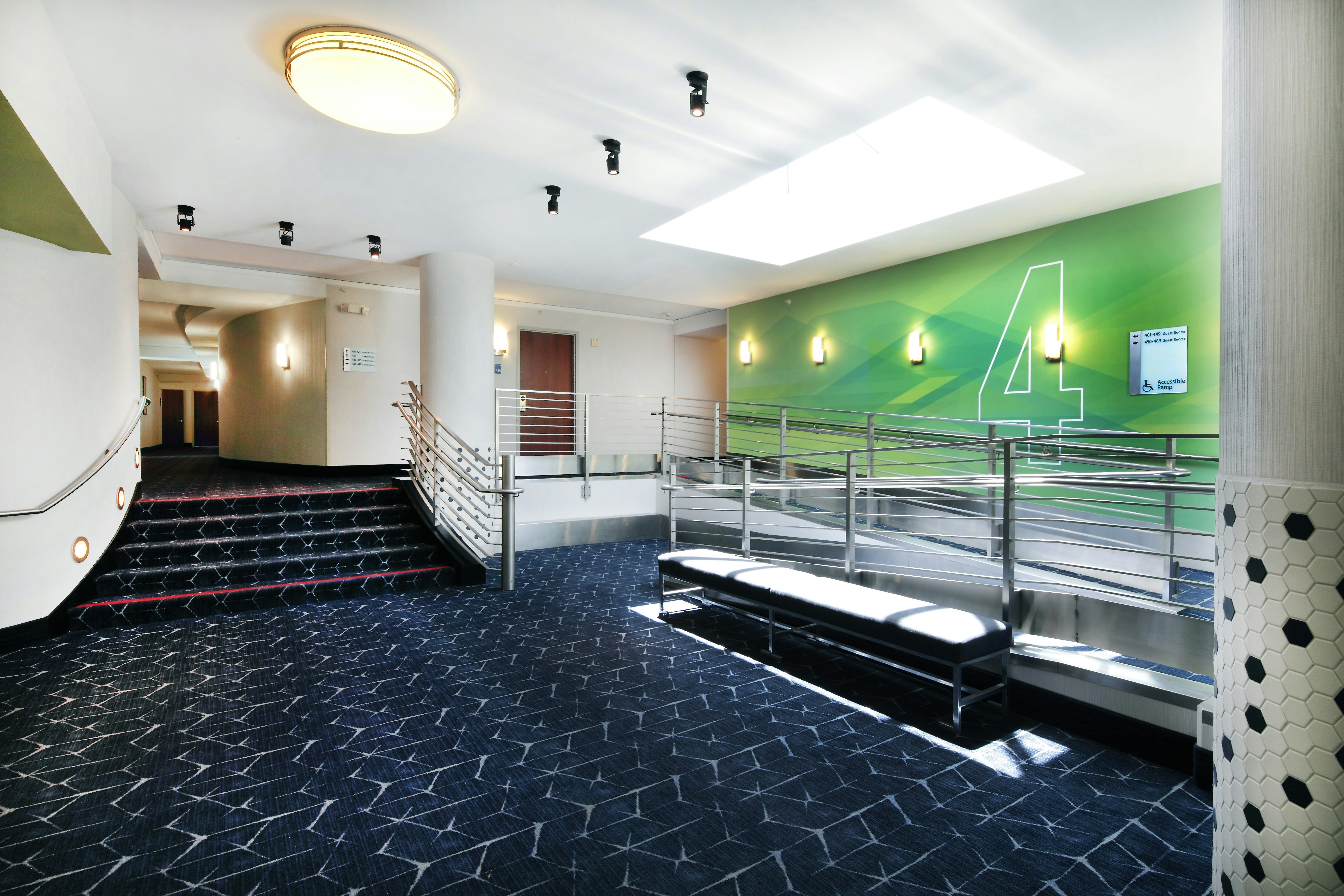Holiday Inn Express and Suites Fishermans Wharf 26/59