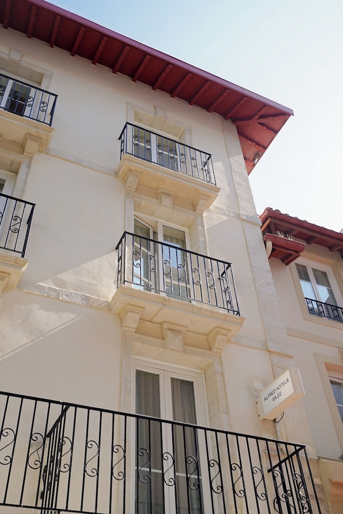 ALFRED HOTELS Port-Vieux 1/50