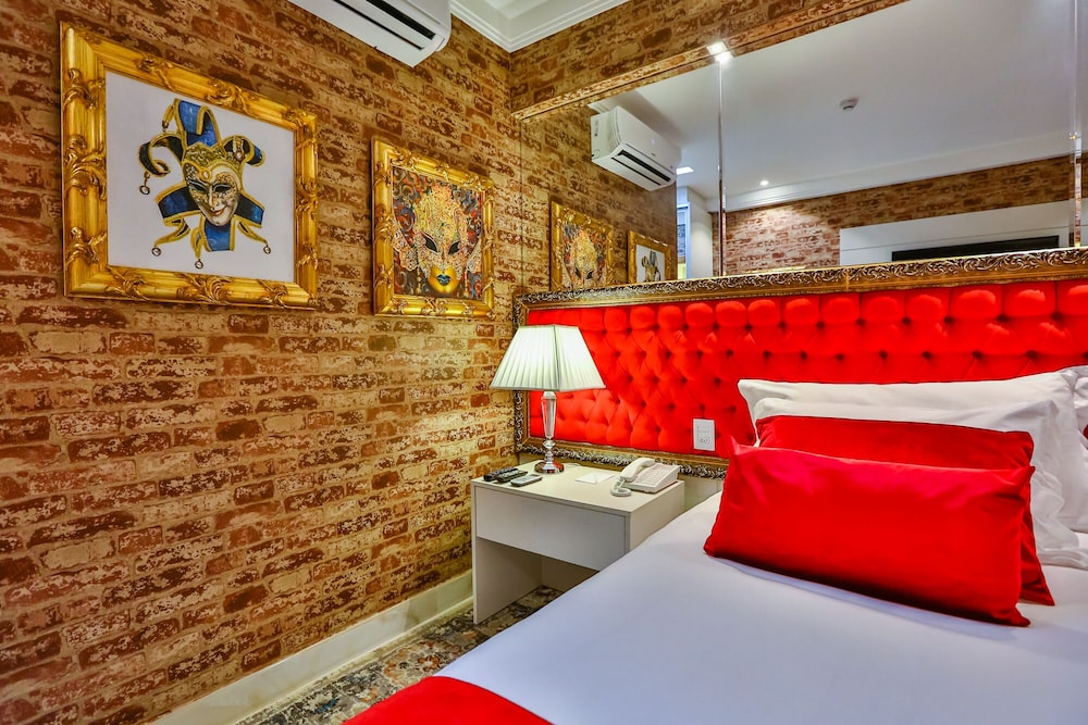 Golden Lis Hotel Boutique 24/76