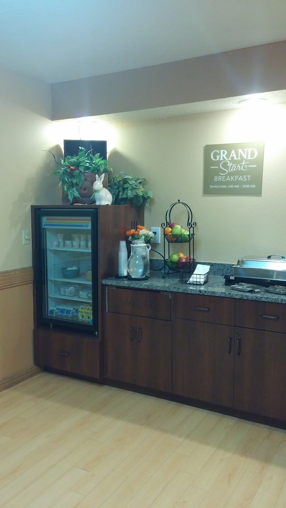 Grandstay Hotel Suites 11/50