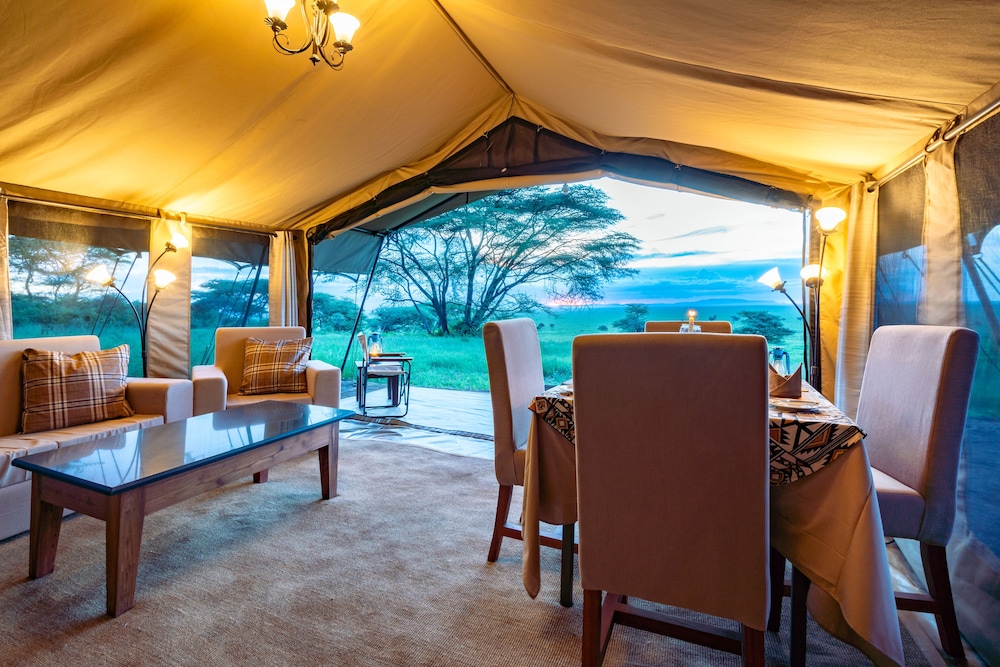 Serengeti Sametu Camp by Karibu Camps & Lodges 40/50