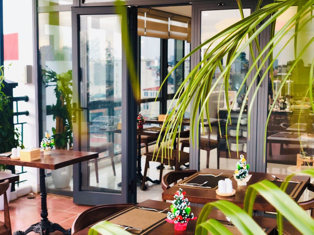 Noble & Swan Boutique Hotel 40/60