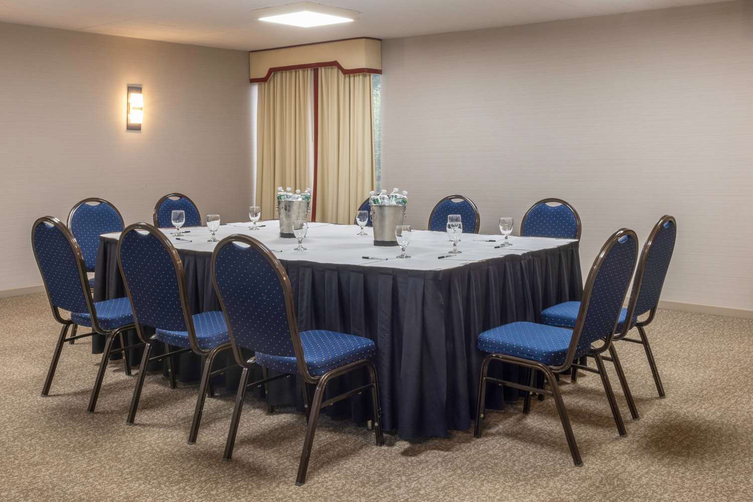 Radisson Hotel Hauppauge-Long Island 25/26