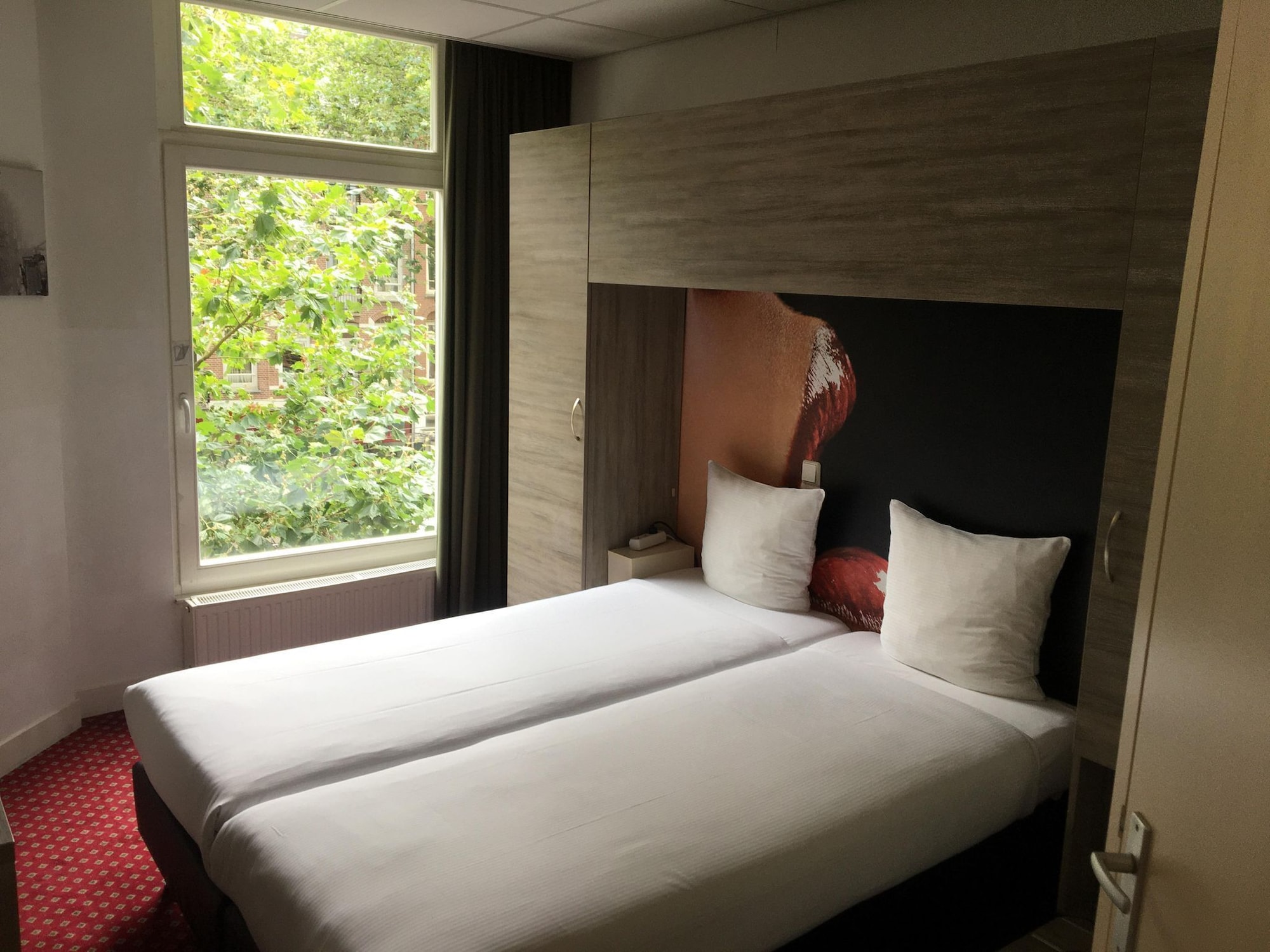 STANDARD, TWIN BEDS