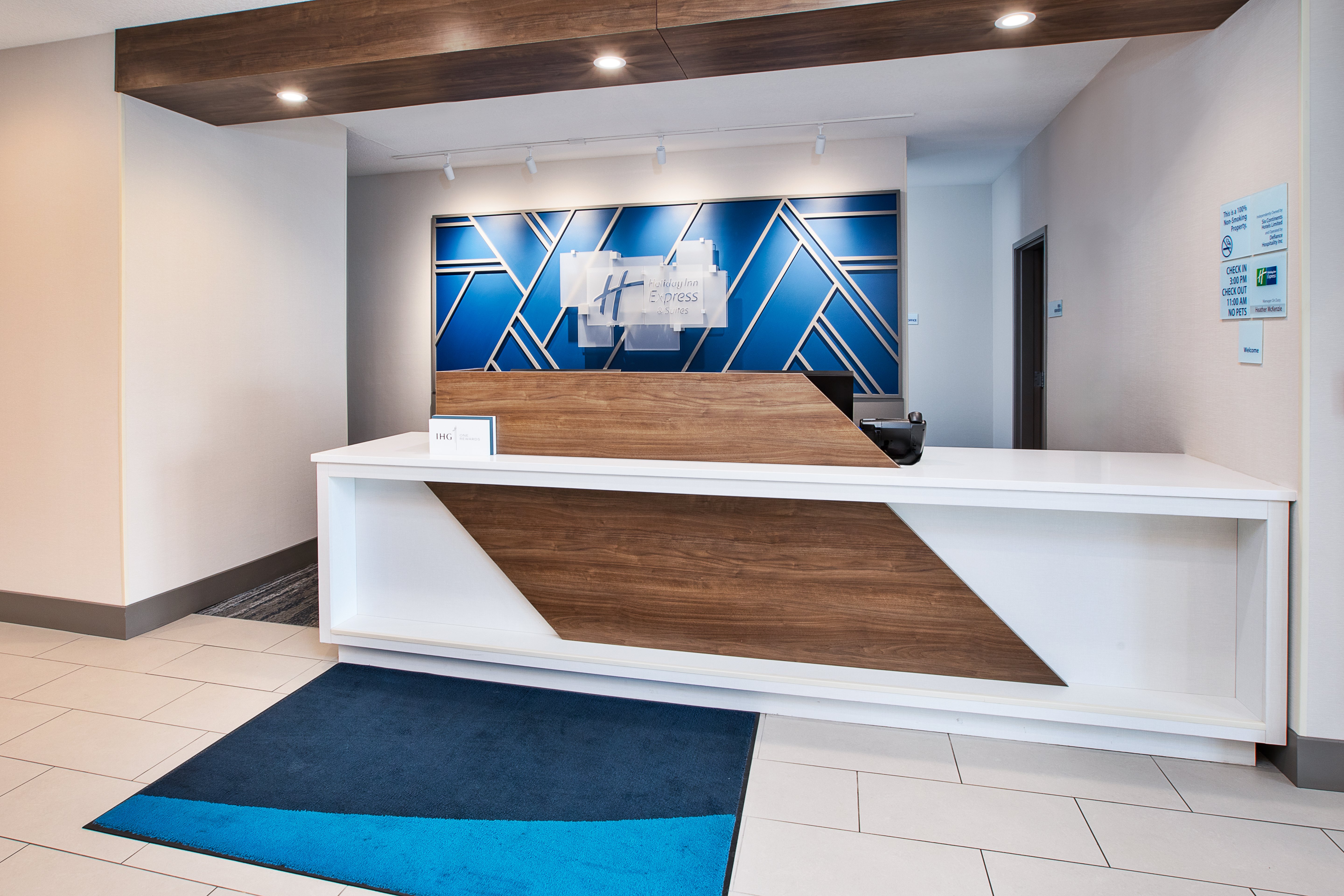Holiday Inn Express Hotel Suites Defiance 6/52