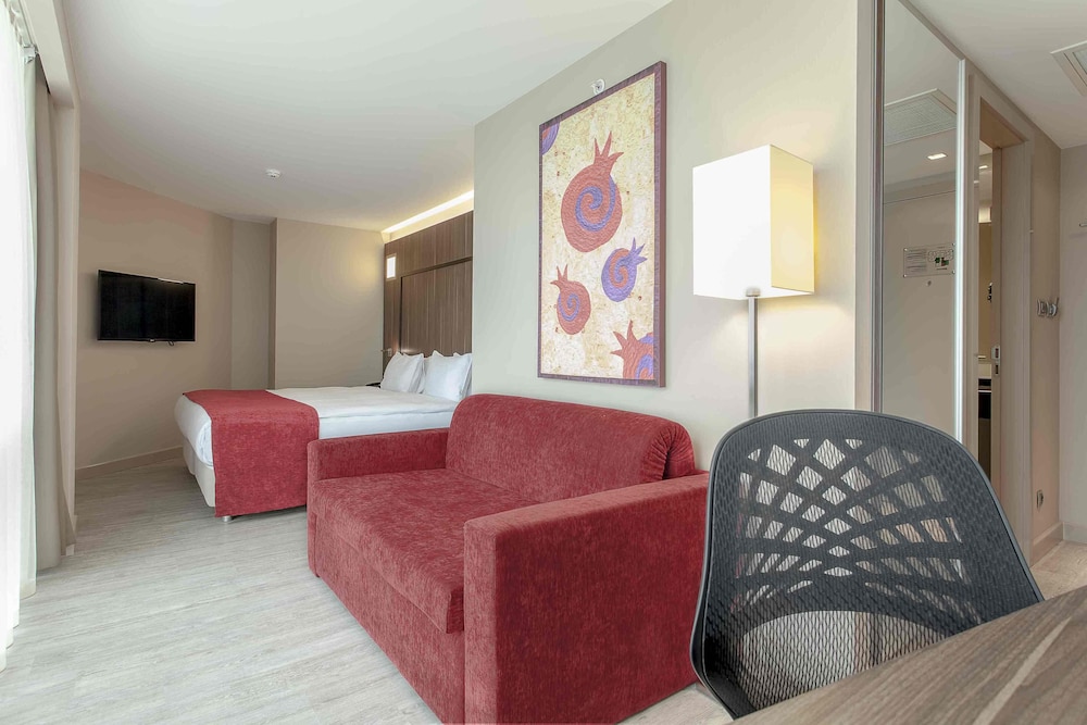Ramada Encore by Wyndham Izmir 24/39