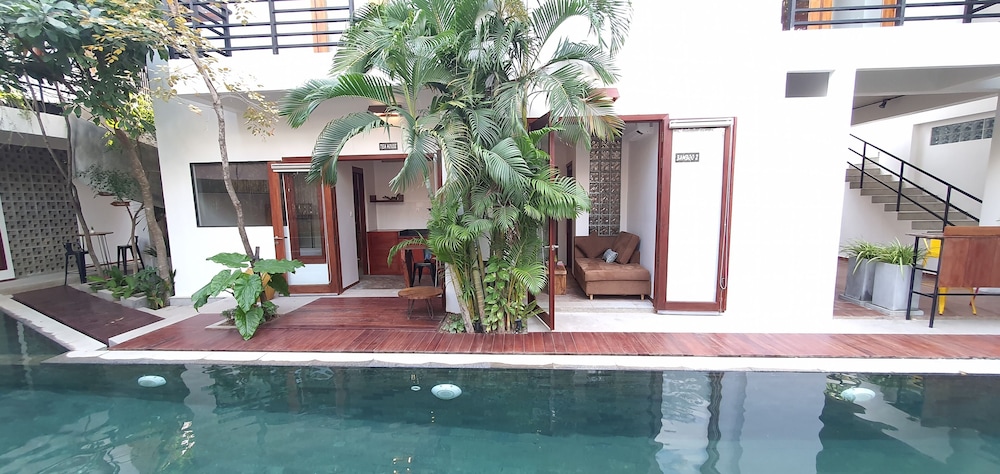 Sarina Hotel & Villa 7/78