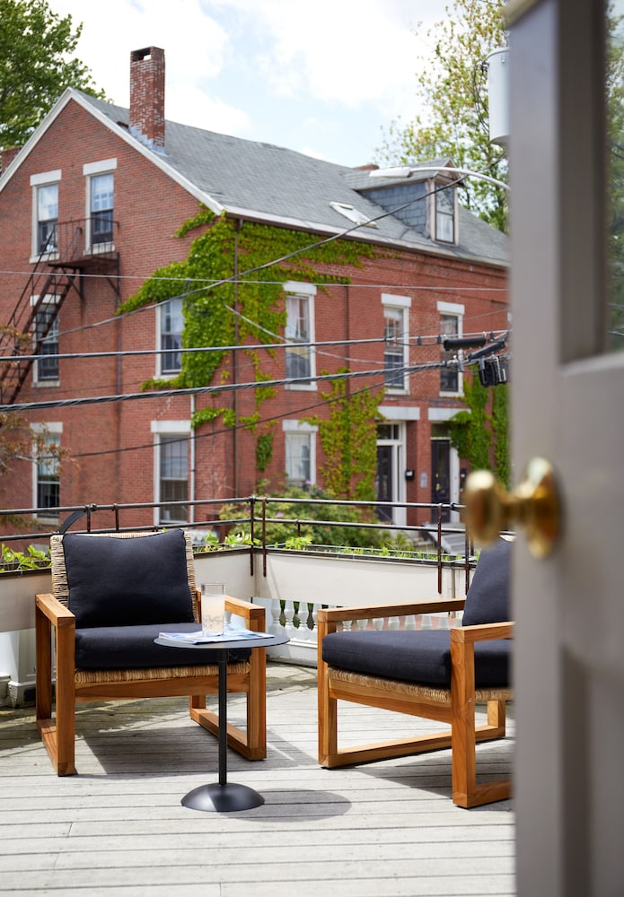 Danforth Inn 49/51