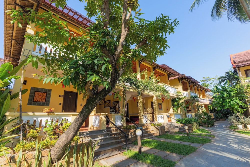 Vinh Hung Riverside Resort 74/78