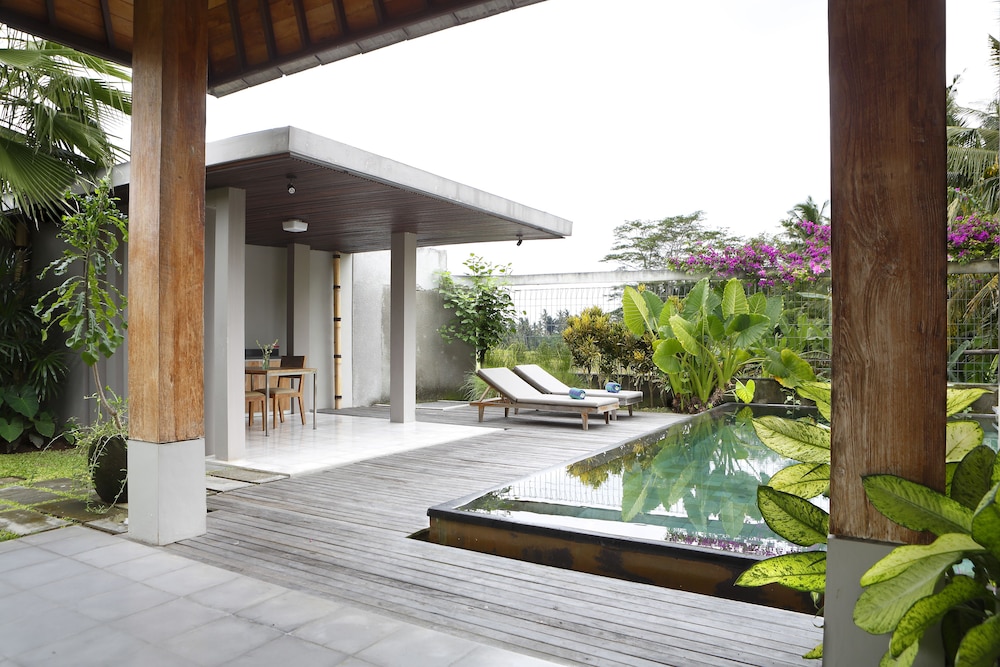 Villa Kayu Lama 28/50