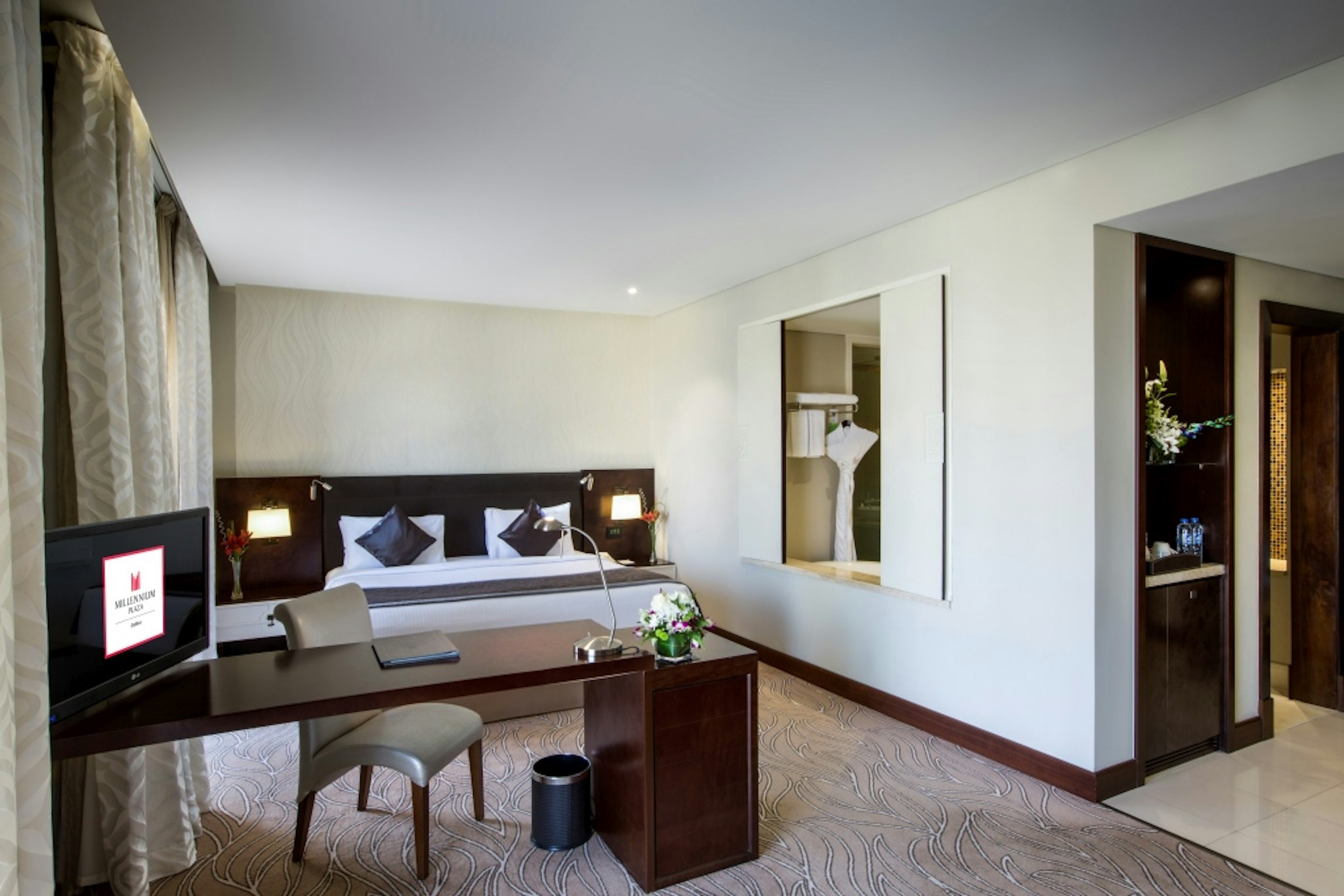 The Tower Plaza Hotel Dubai 23/84