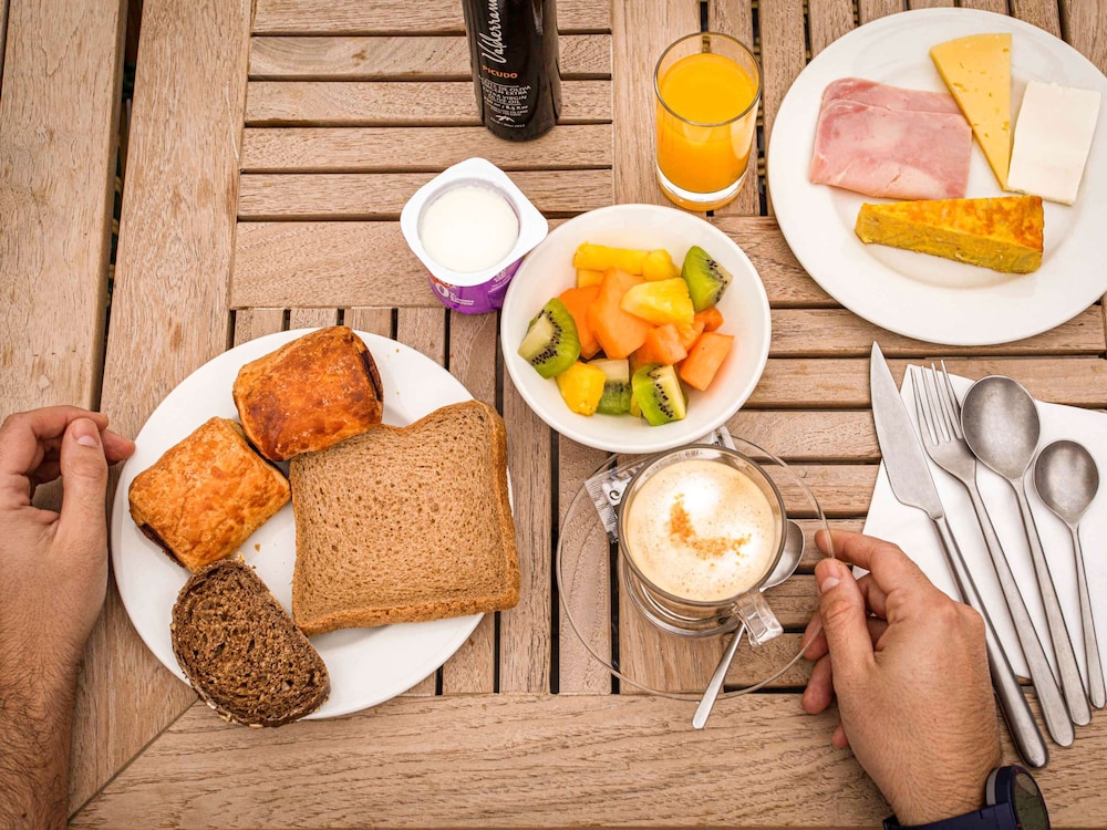 IBIS VALENCIA ALFAFAR 33/73