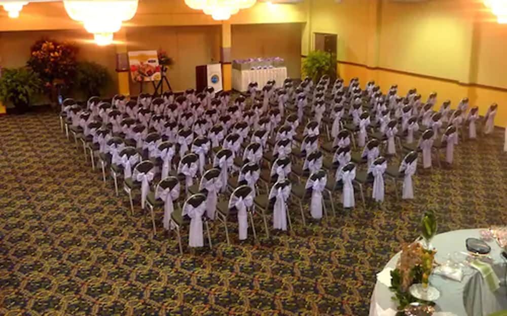 Cara Hotels Trinidad 40/44
