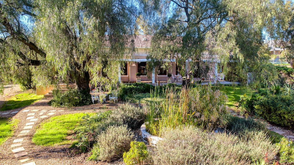 Darling Lodge Guest House Pty Ltd 42/50