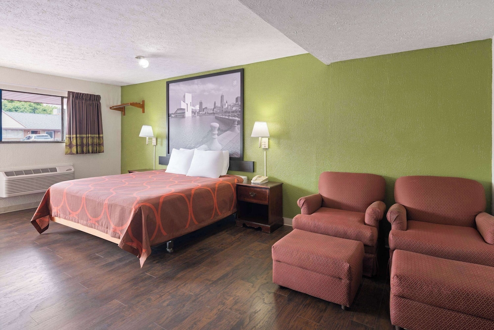 Super 8 by Wyndham Youngstown/Girard 14/26