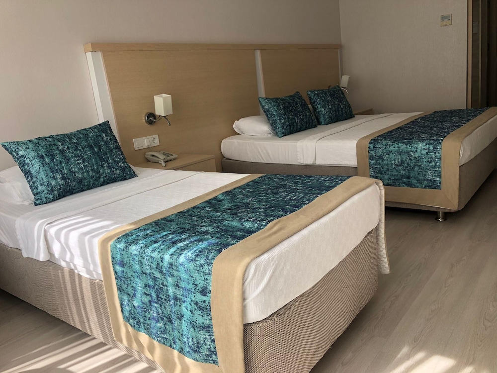Pirates Park Resort 32/55