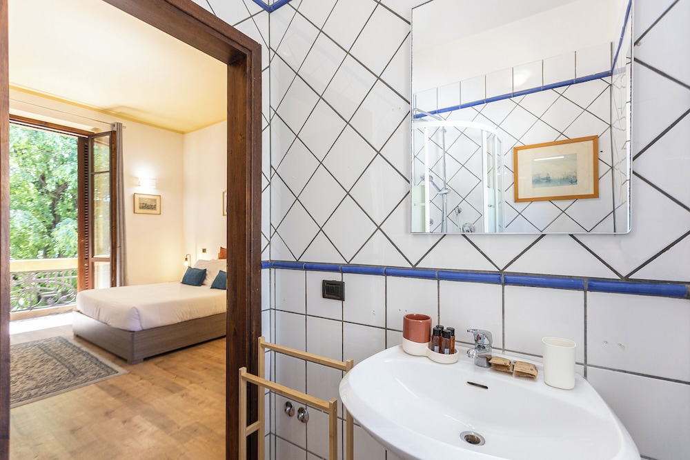 Rental In Rome Rosselli Palace Deluxe 4 Apartment 44/49