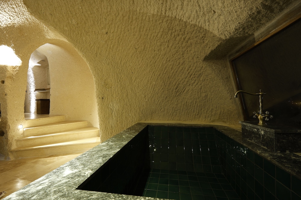 Ages In Cappadocia 25/50
