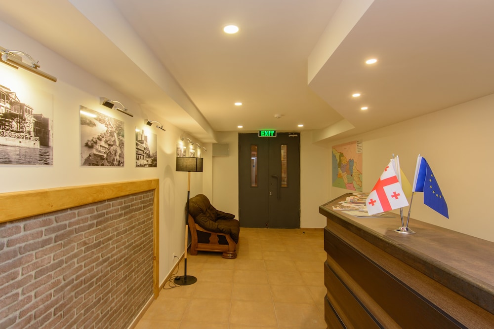 Hotel Reverence 3/35