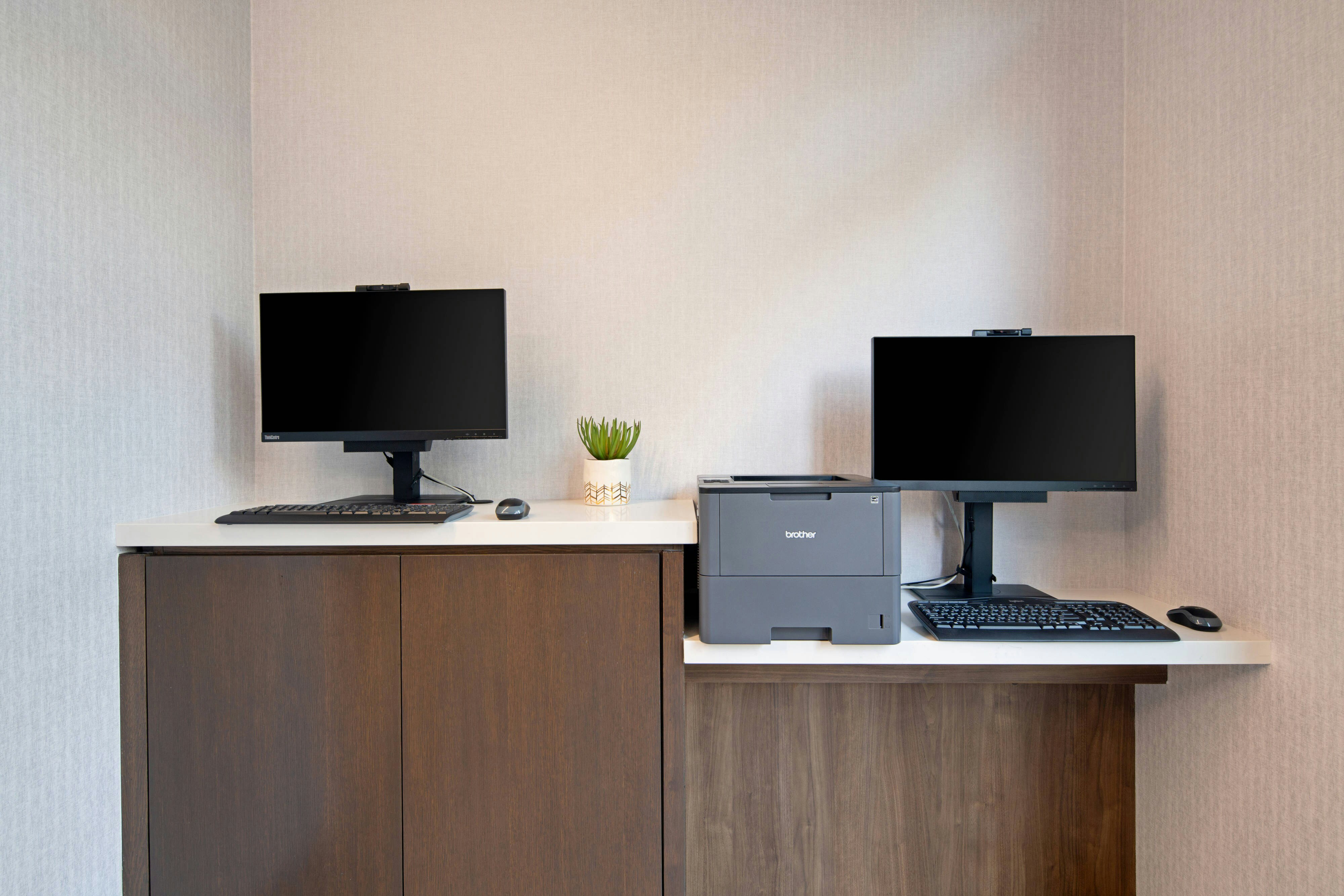 SpringHill Suites by Marriott Valencia 32/38