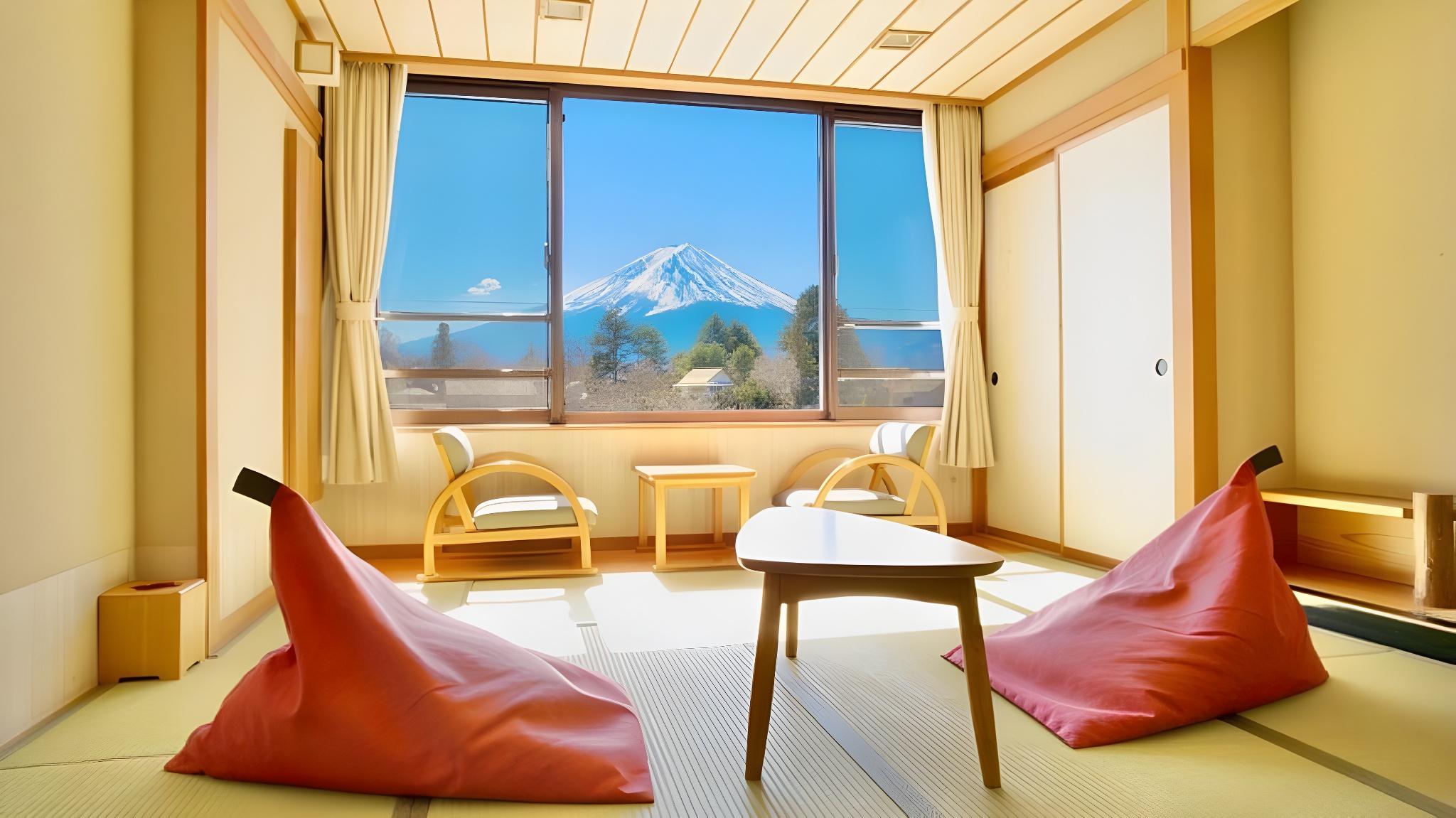 Japanese, 4 Futon Beds, Side View, Tatami