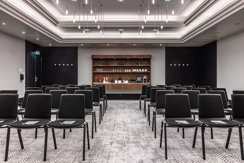 RADISSON BLU HOTEL BASEL 62/74