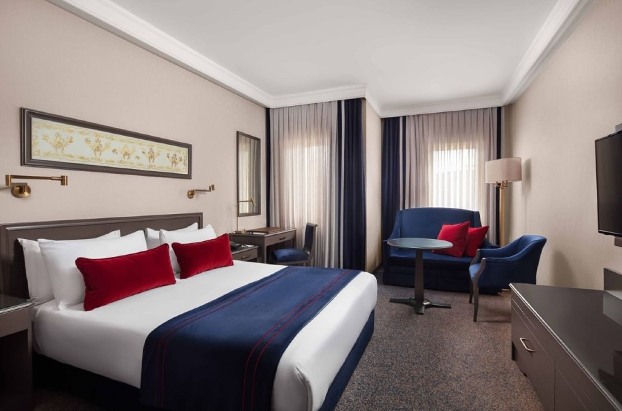 Corner Suite