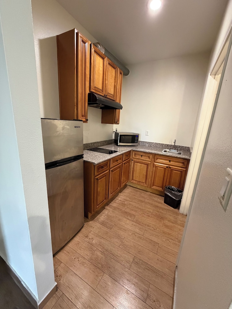 Americas Best Value Inn 6/51