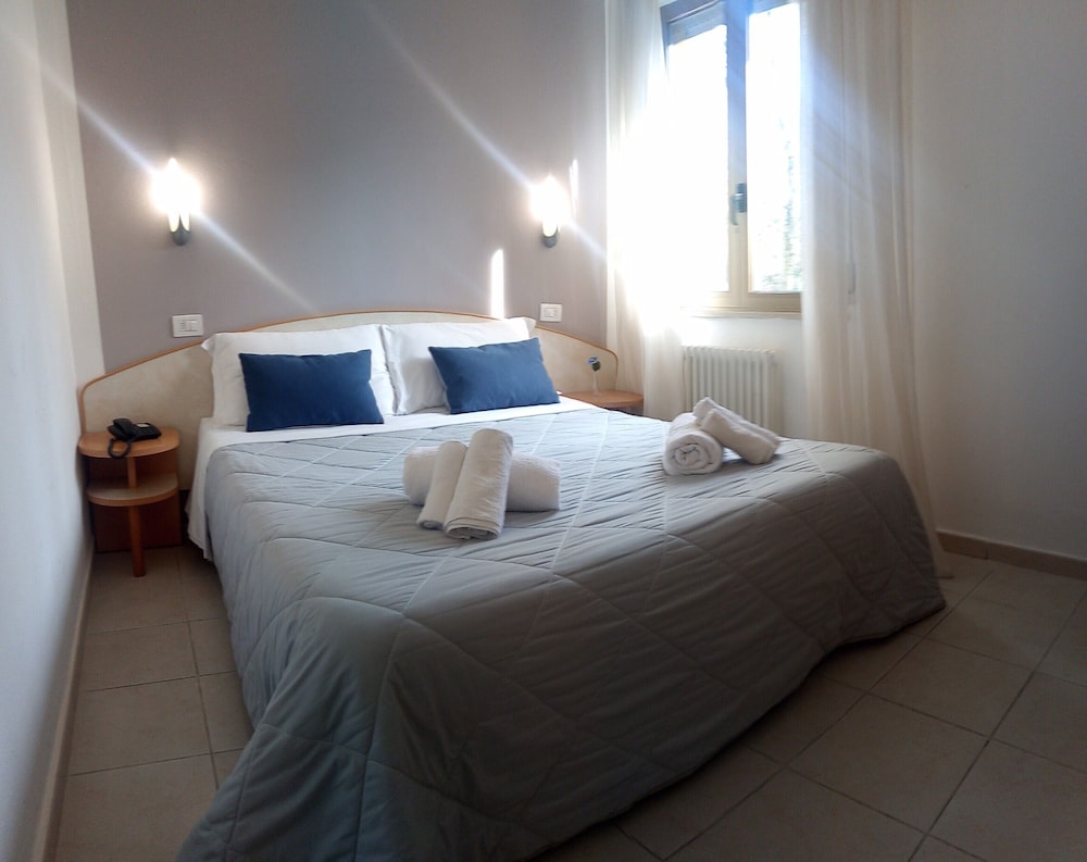 HOTEL PRESTIGE 14/50