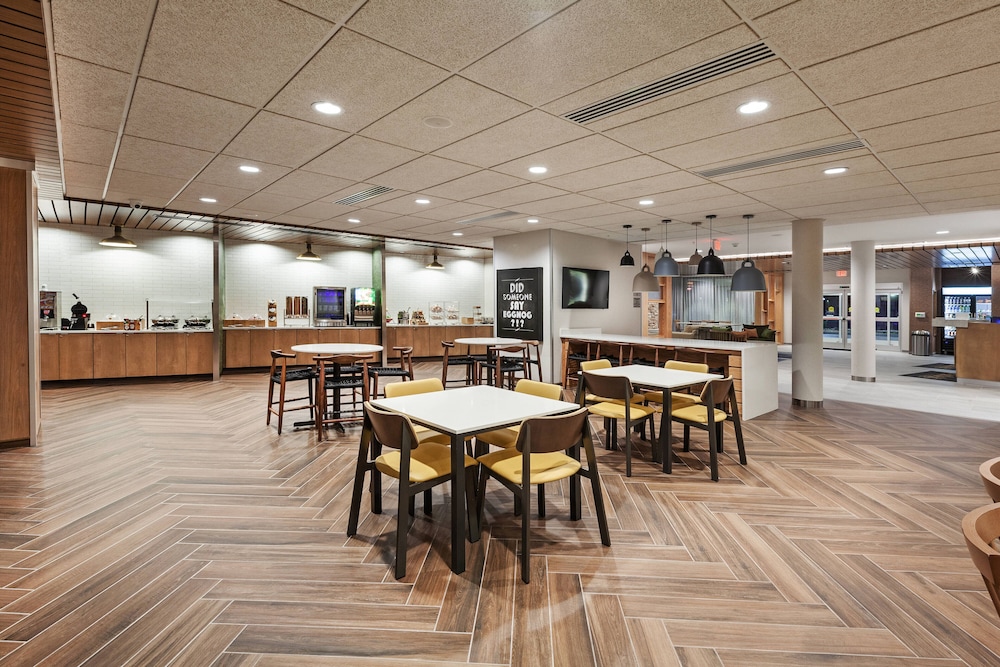 Fairfield Inn & Suites By Marriott Tulsa Catoosa 33/40
