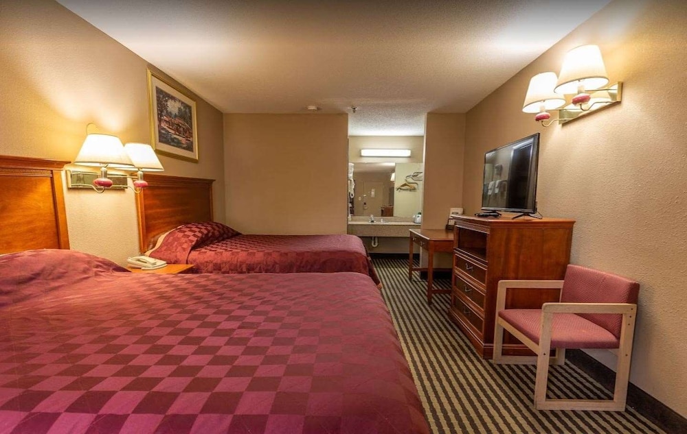 Americas Best Inn - Eureka 7/14