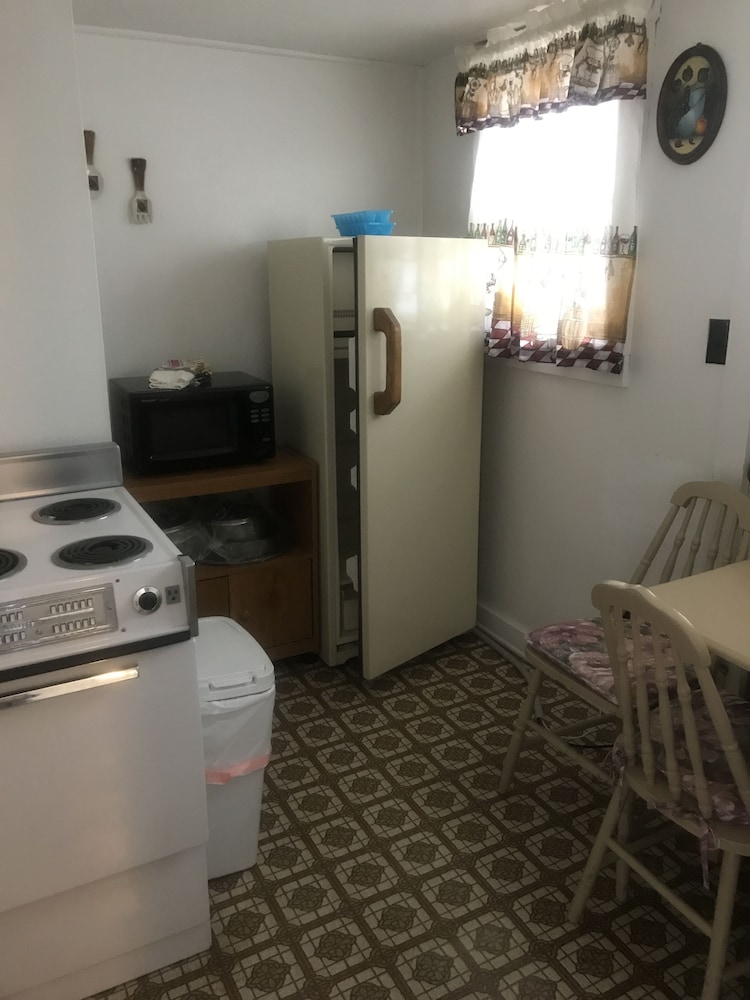 Chalet Motel 32/49