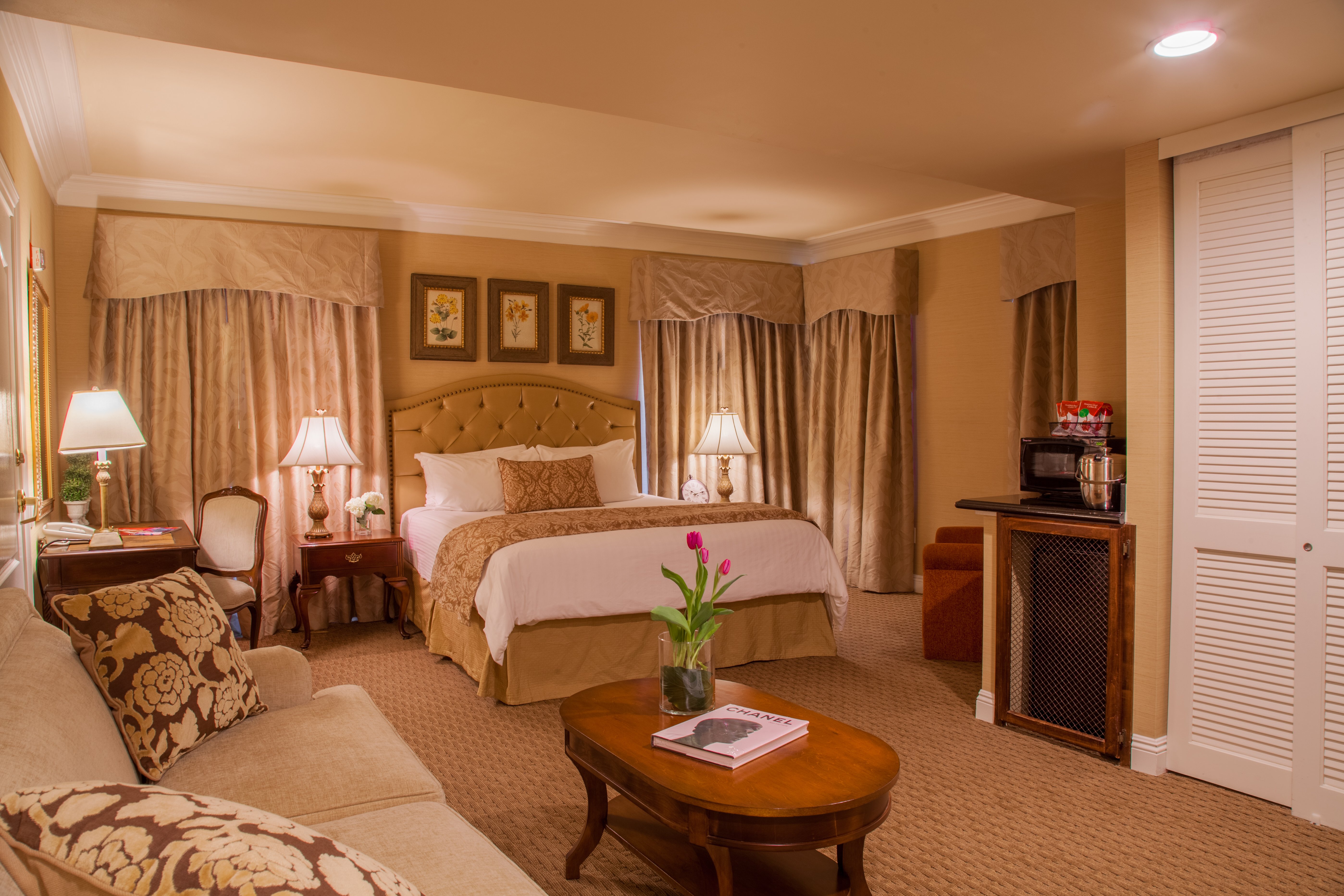 Best Western Plus Sunset Plaza Hotel 56/83