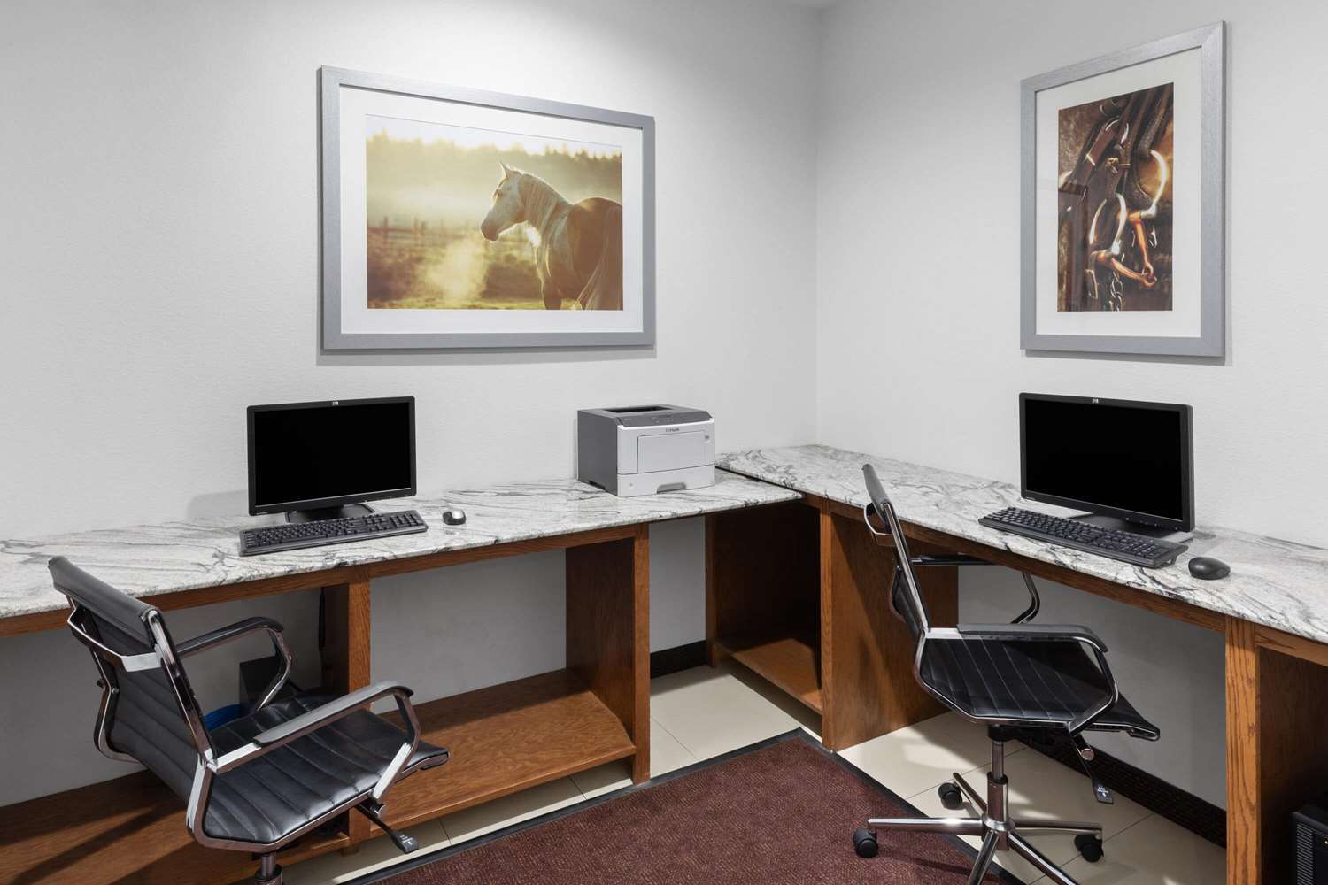 Days Inn & Suites by Wyndham Lubbock Medical Center 42/54
