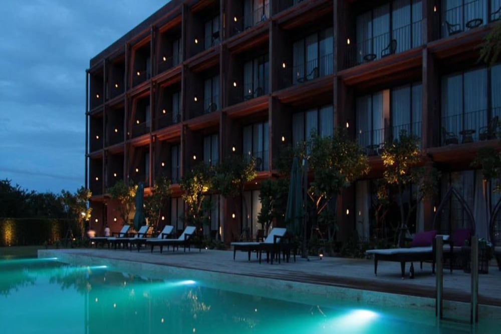 The Glory River Kwai Hotel 6/50