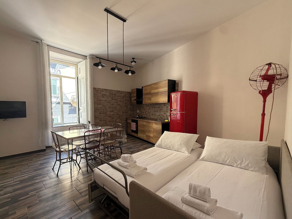Family, Apartment, Murphy Bed, Queen Bed, City View, Sofa, Balcony