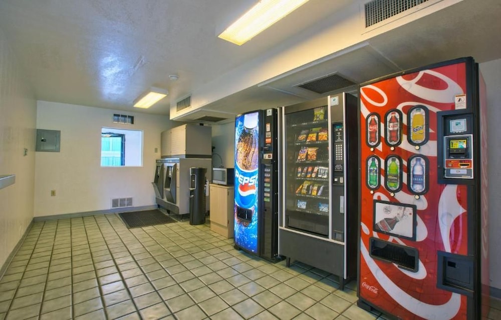Motel6 Valdosta, GA - University 29/49