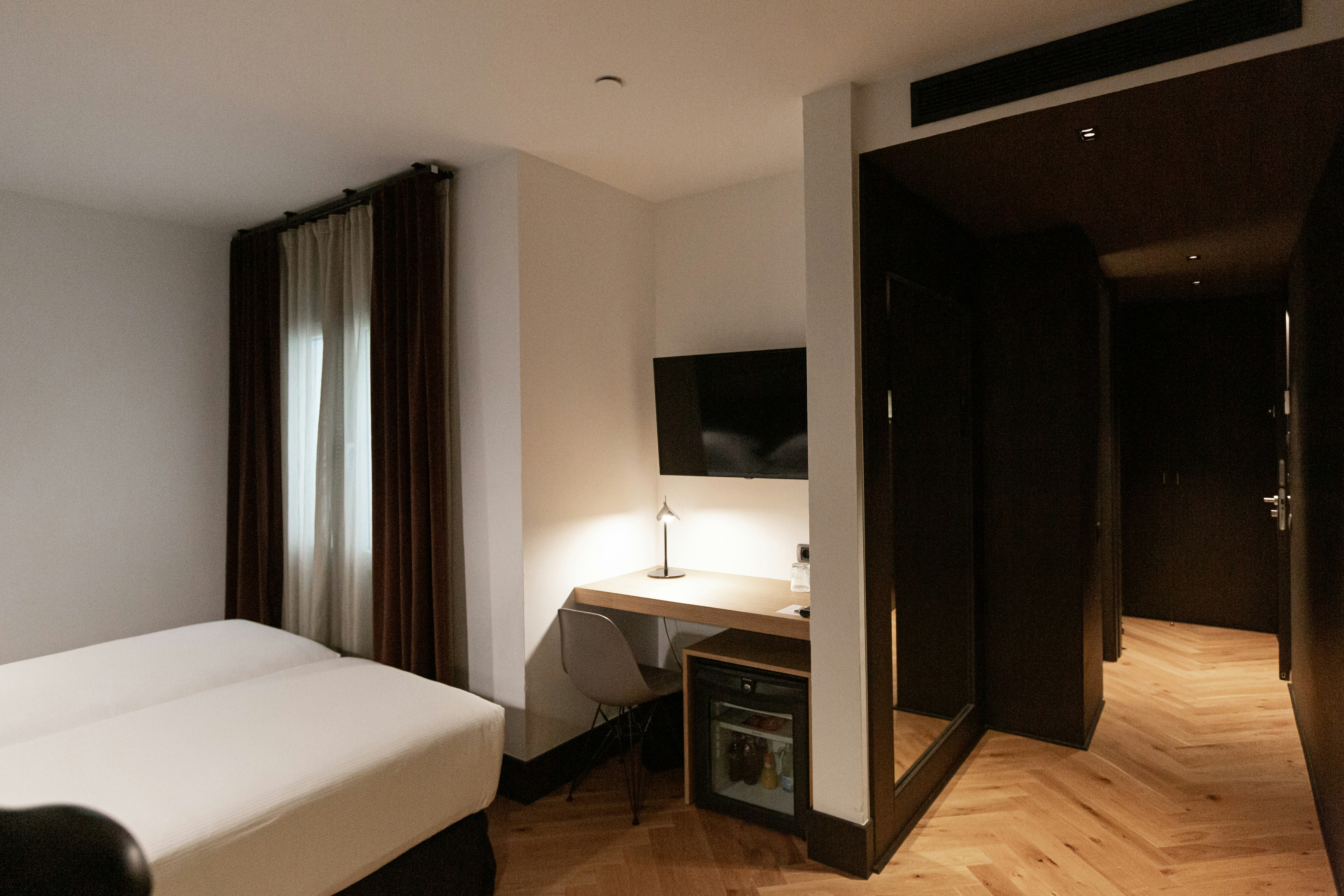 Alexandra Barcelona Hotel Curio Collection By Hilton 18/90