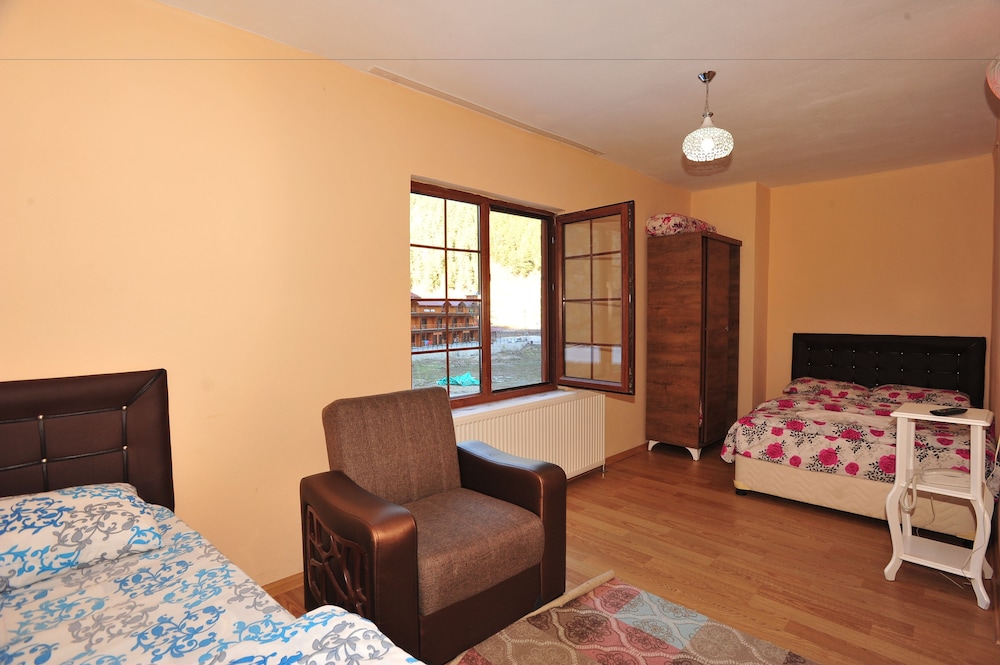 Cam Motel 27/40