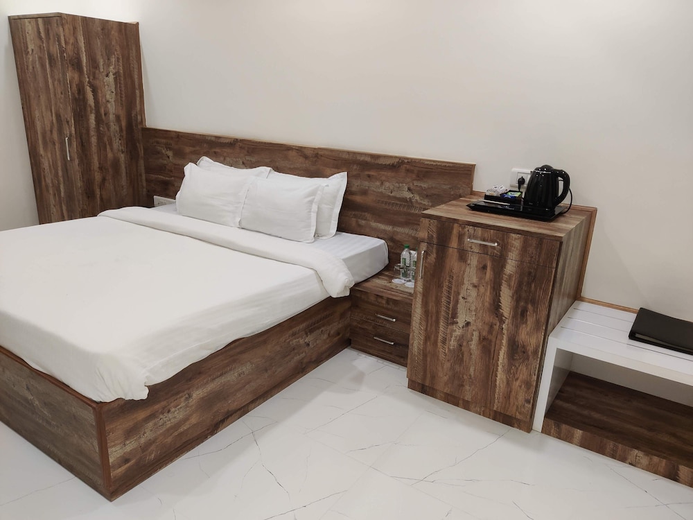Pushp Vatika Resort & Lawns 23/60