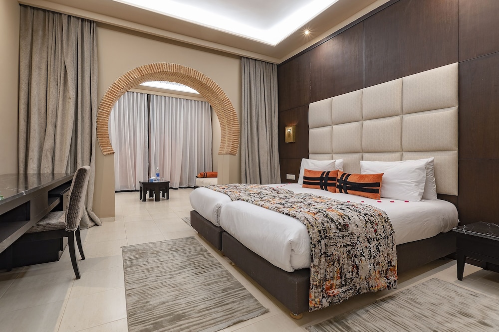Grand, Double Bed, Resort View