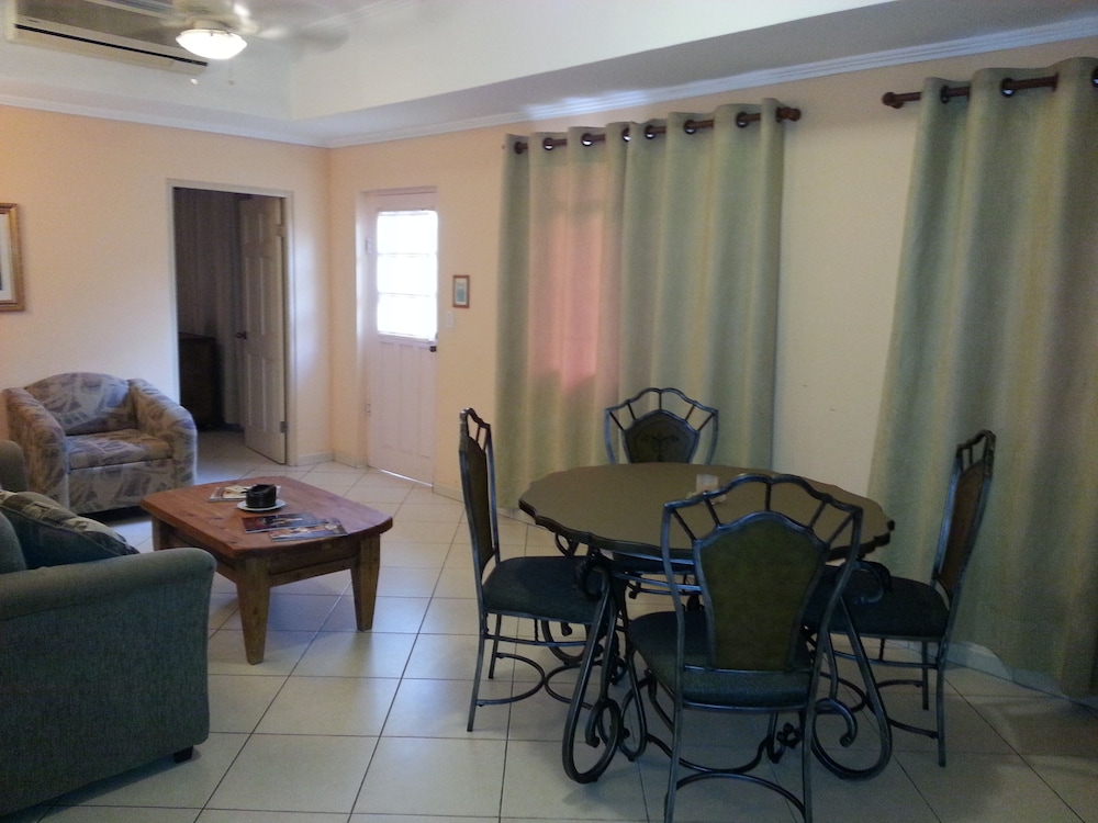 Le Chateau Ocean Villas 18/48