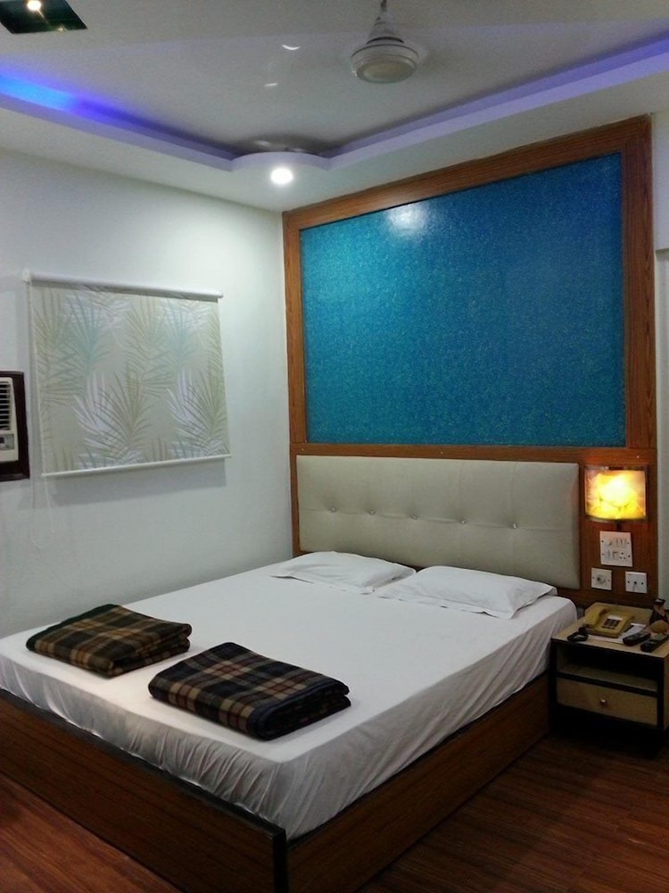Akash Ganga Hotel 13/48