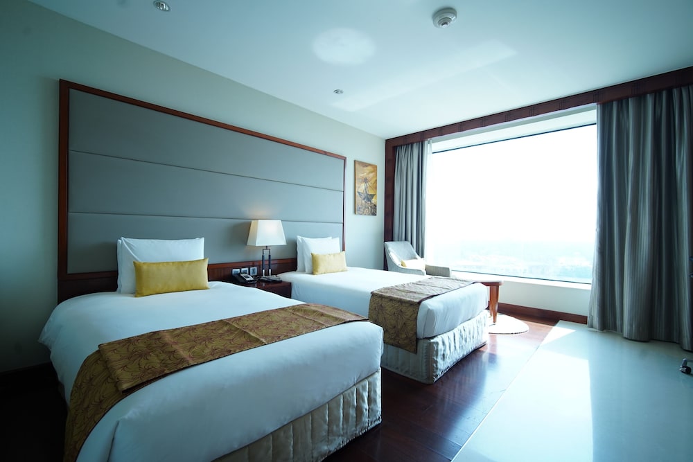 CROWNE PLAZA KOCHI 15/77