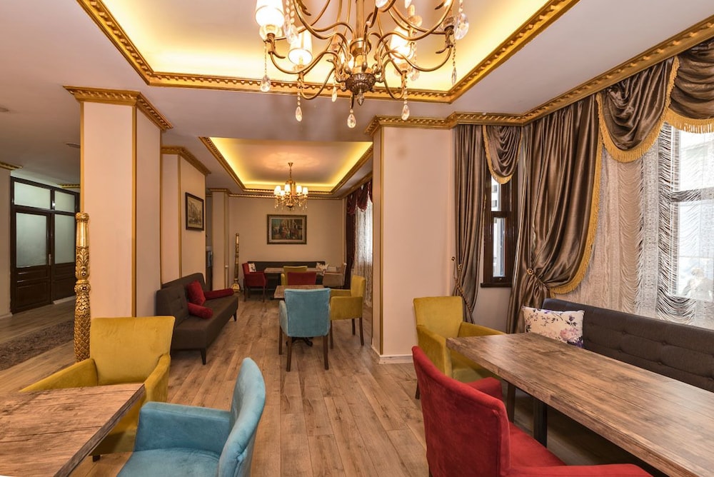 VALIDE HOTEL 38/53