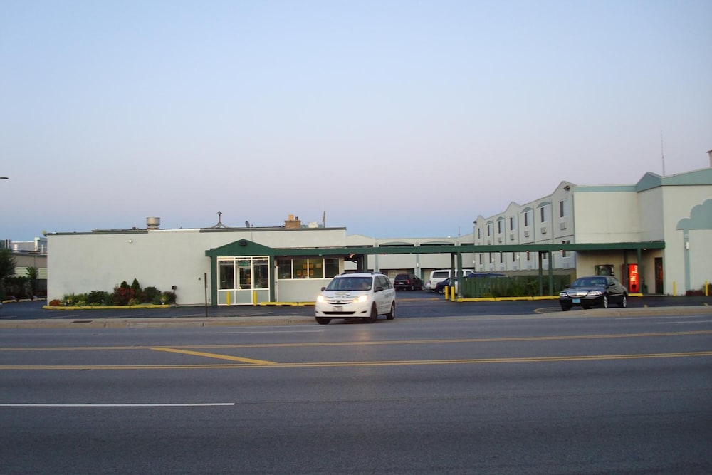 O Hare Inn & Suites 6/43