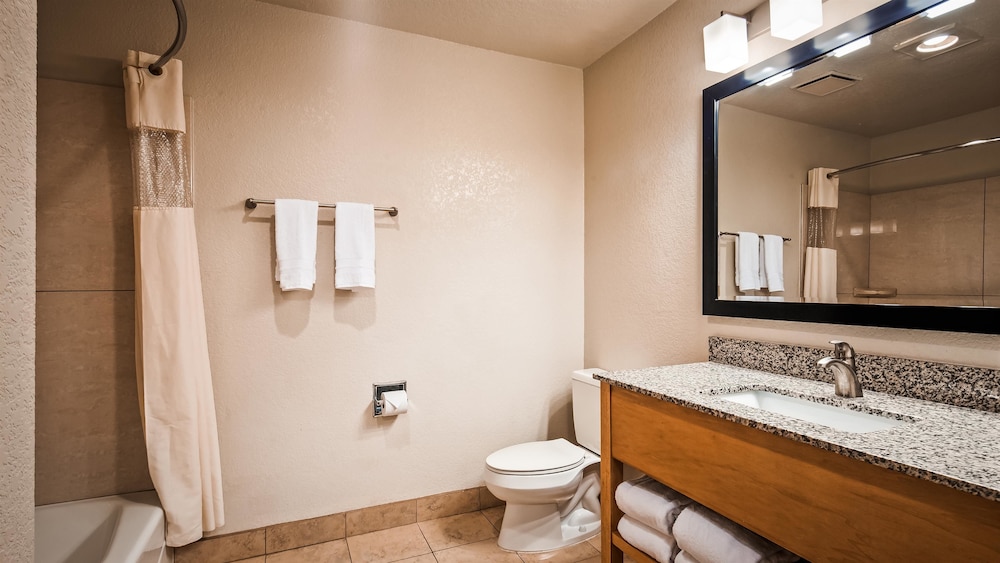 Best Western Plus Executive Inn & Suites 10/33