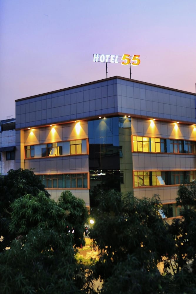Hotel 55 2/56